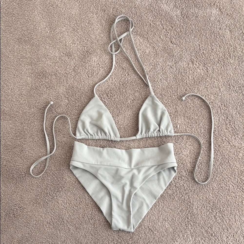 Frankie’s bikinis set size small/xs